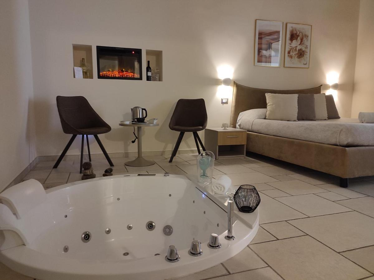 Lux Suite Taranto Exterior foto